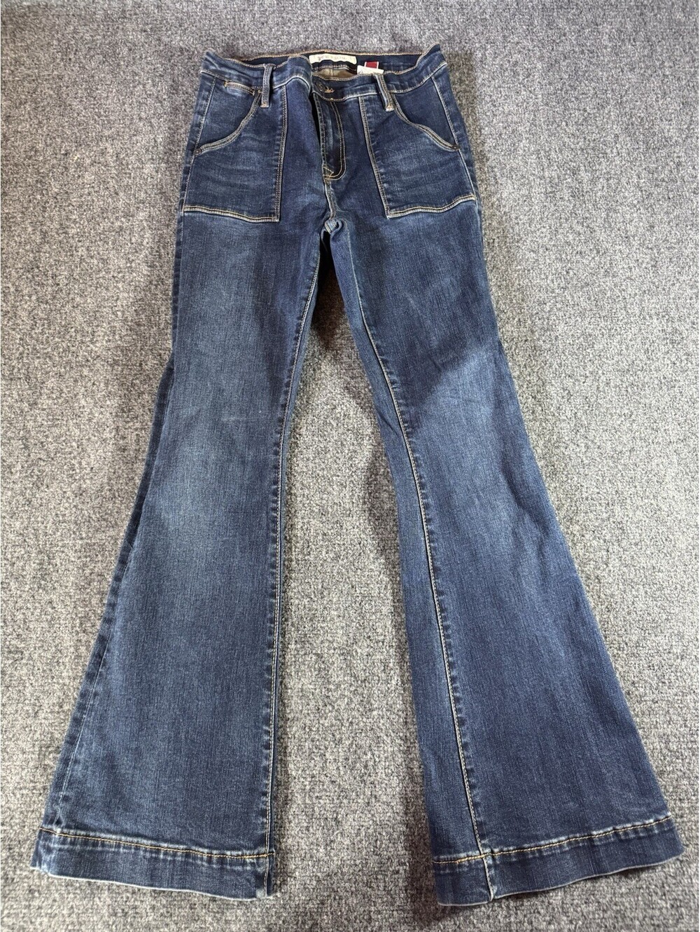 Stetson womens highrise flare size 6 short jeans